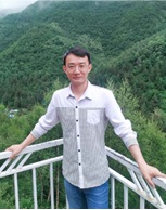 李建龍